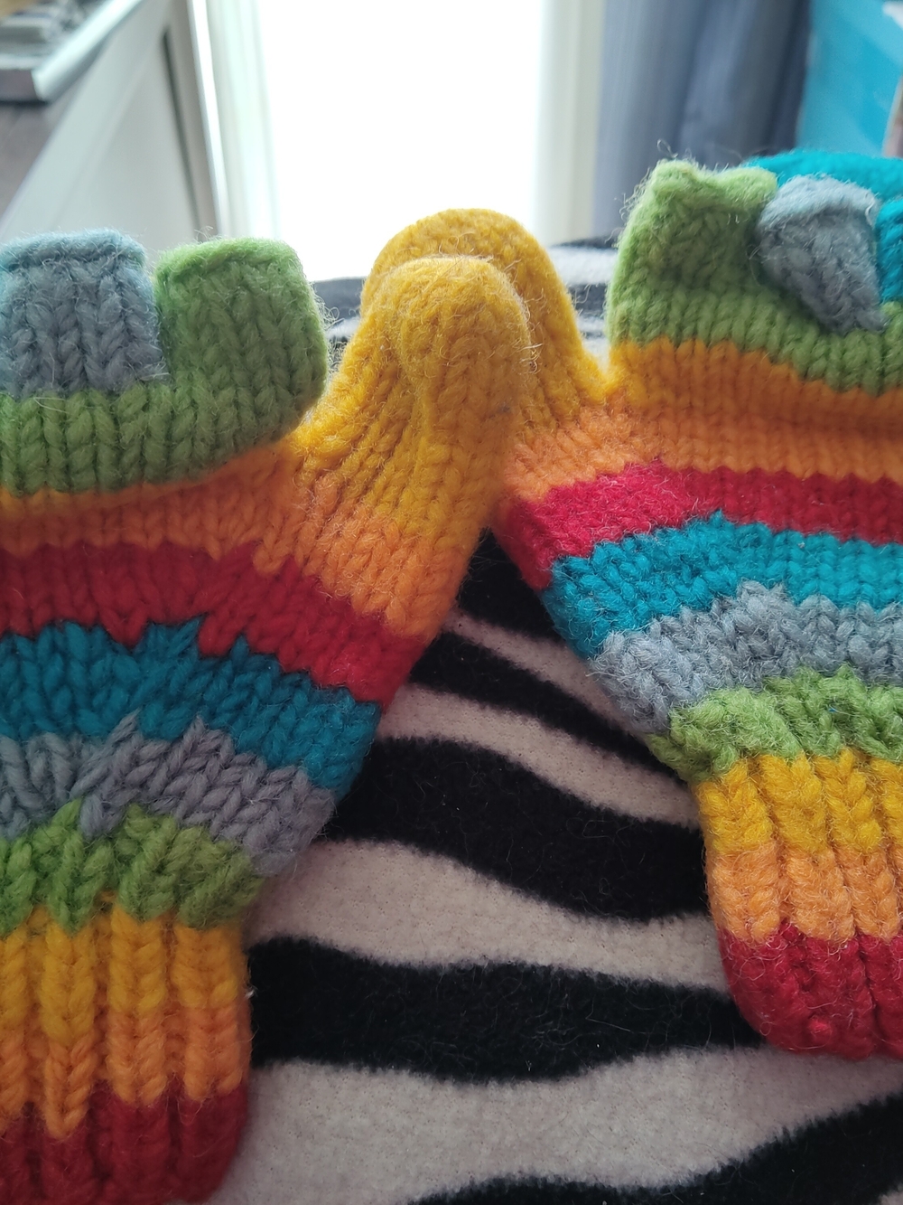 Kids Rainbow Stripe Fingerless Mittens - Multicolor